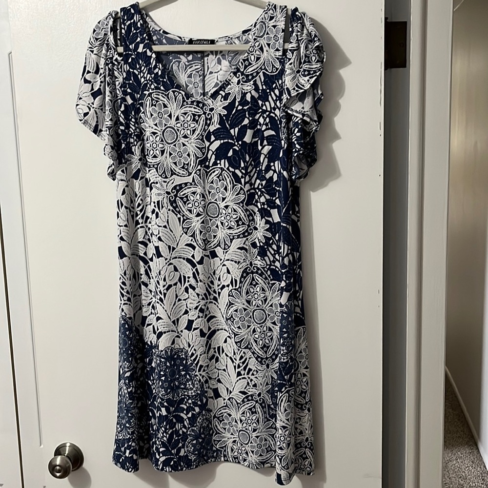 Rob & Ali cold shoulder dress.  Raised detailing.